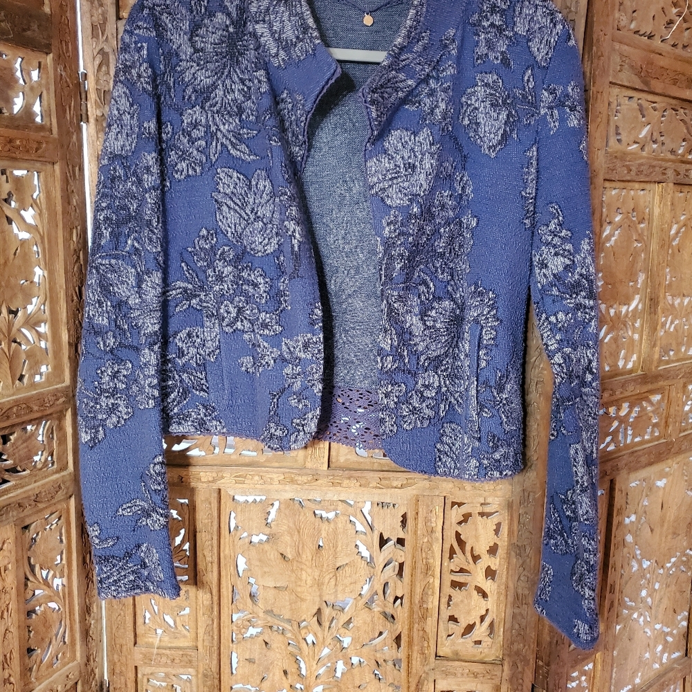 Anthropologie knitted & knotted Sweater blazer